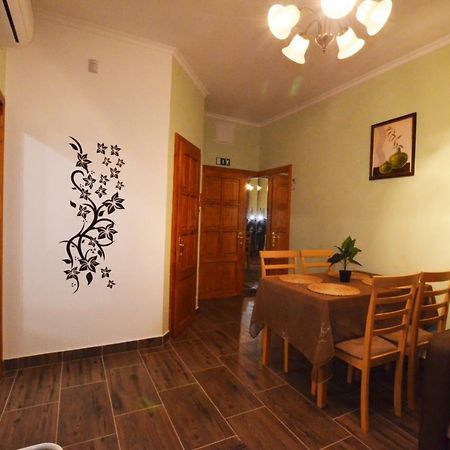 Bathory Apartman Lägenhet Eger Exteriör bild