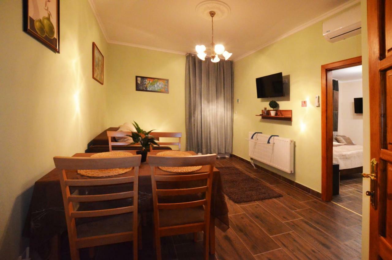 Bathory Apartman Lägenhet Eger Exteriör bild
